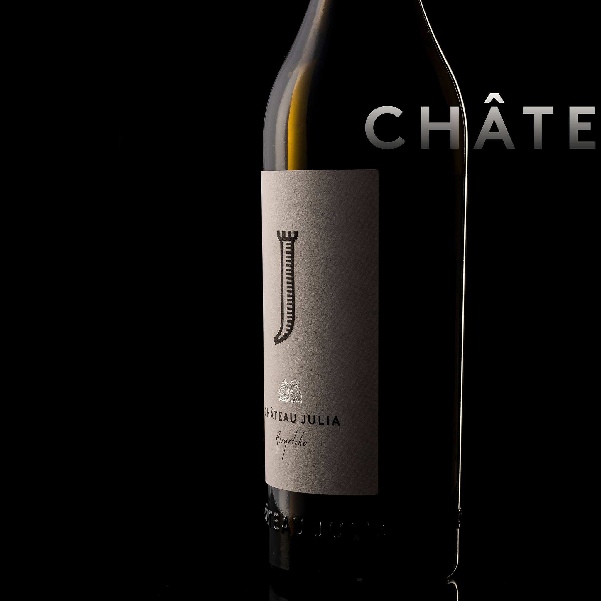 Chateau Julia Assyrtiko Weißwein 2022 aus Drama PGI mit elegantem Kamillen- und Zitrusbouquet, 13,5% Vol. Alkohol.