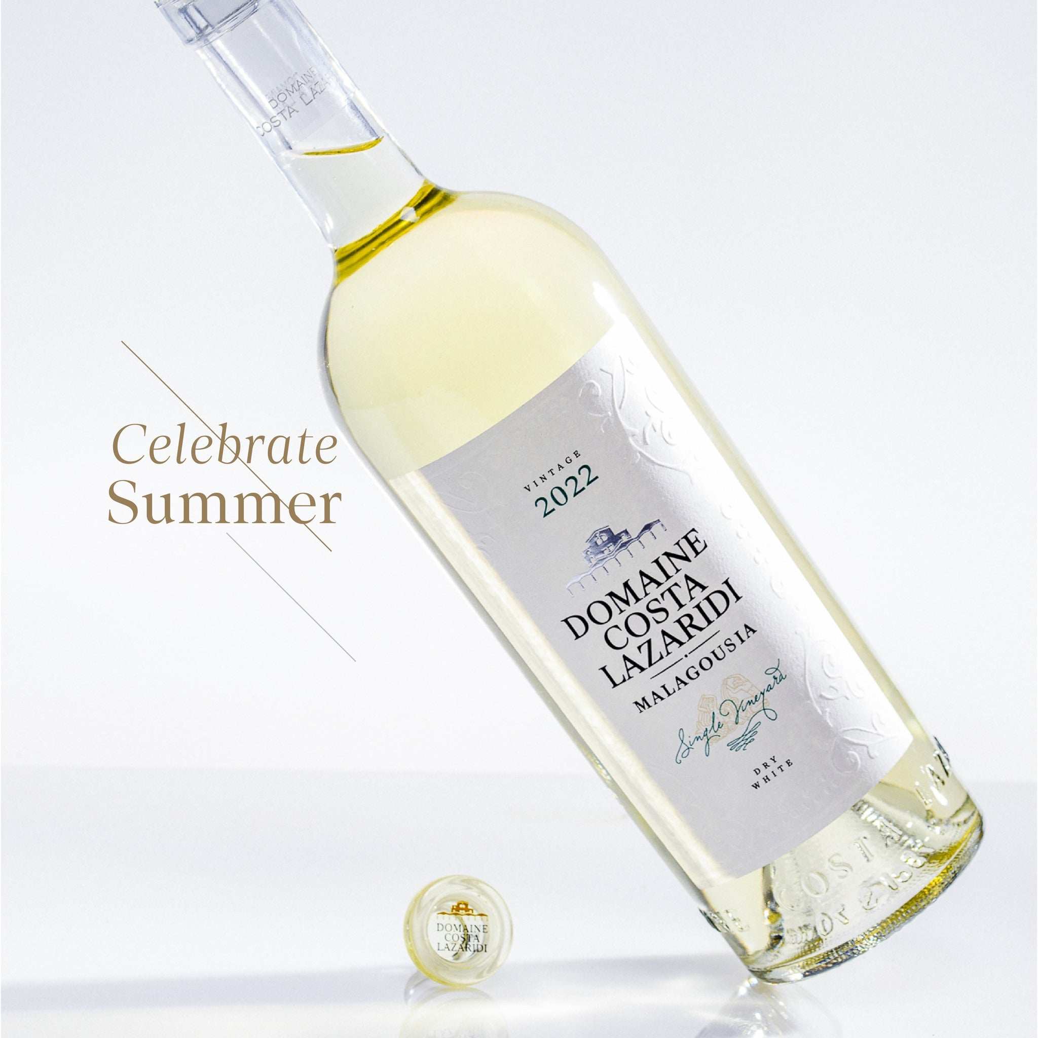 Flasche Malagousia Domaine Costa Lazaridi Weißwein 2024 mit Glasverschluss und heller Farbe