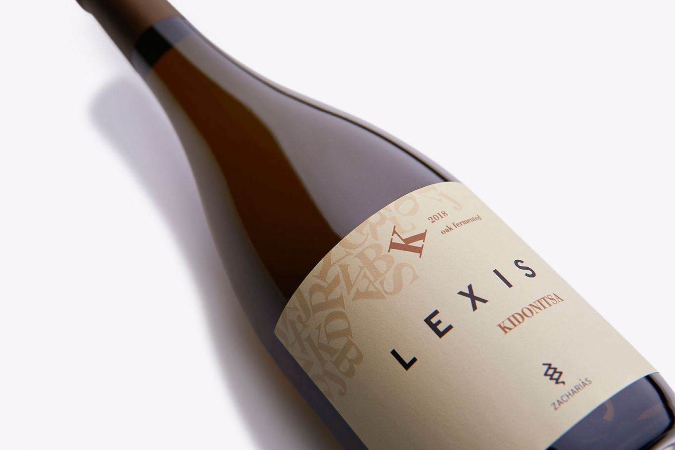 Flasche Lexis Kydonitsa Weißwein 2022 aus Peloponnes mit Holzfassausbau und natürlichem Korkverschluss