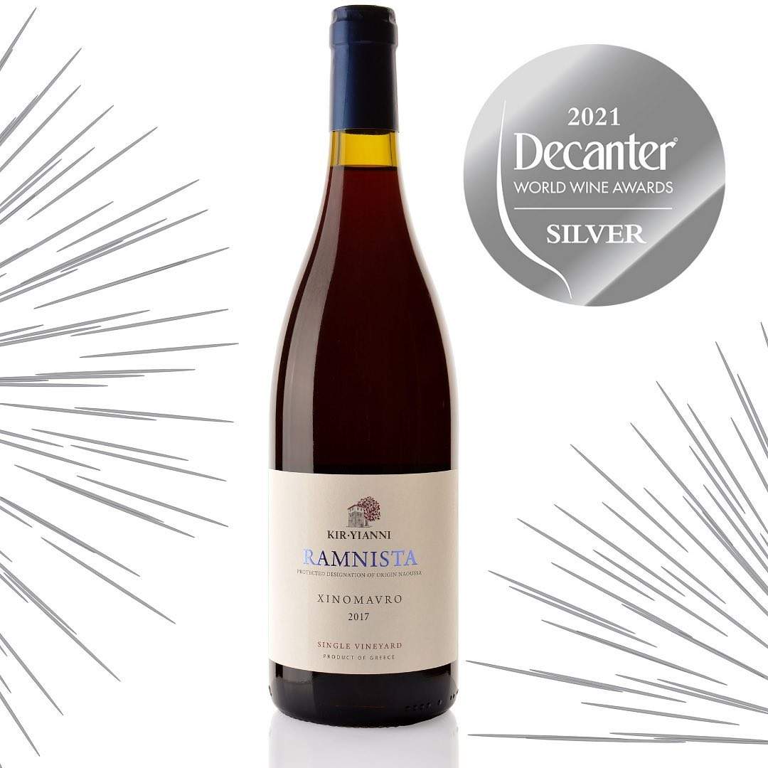Rotwein Kir Yianni Ramnista 2017 aus Xinomavro Trauben mit eleganter Flasche und Auszeichnung