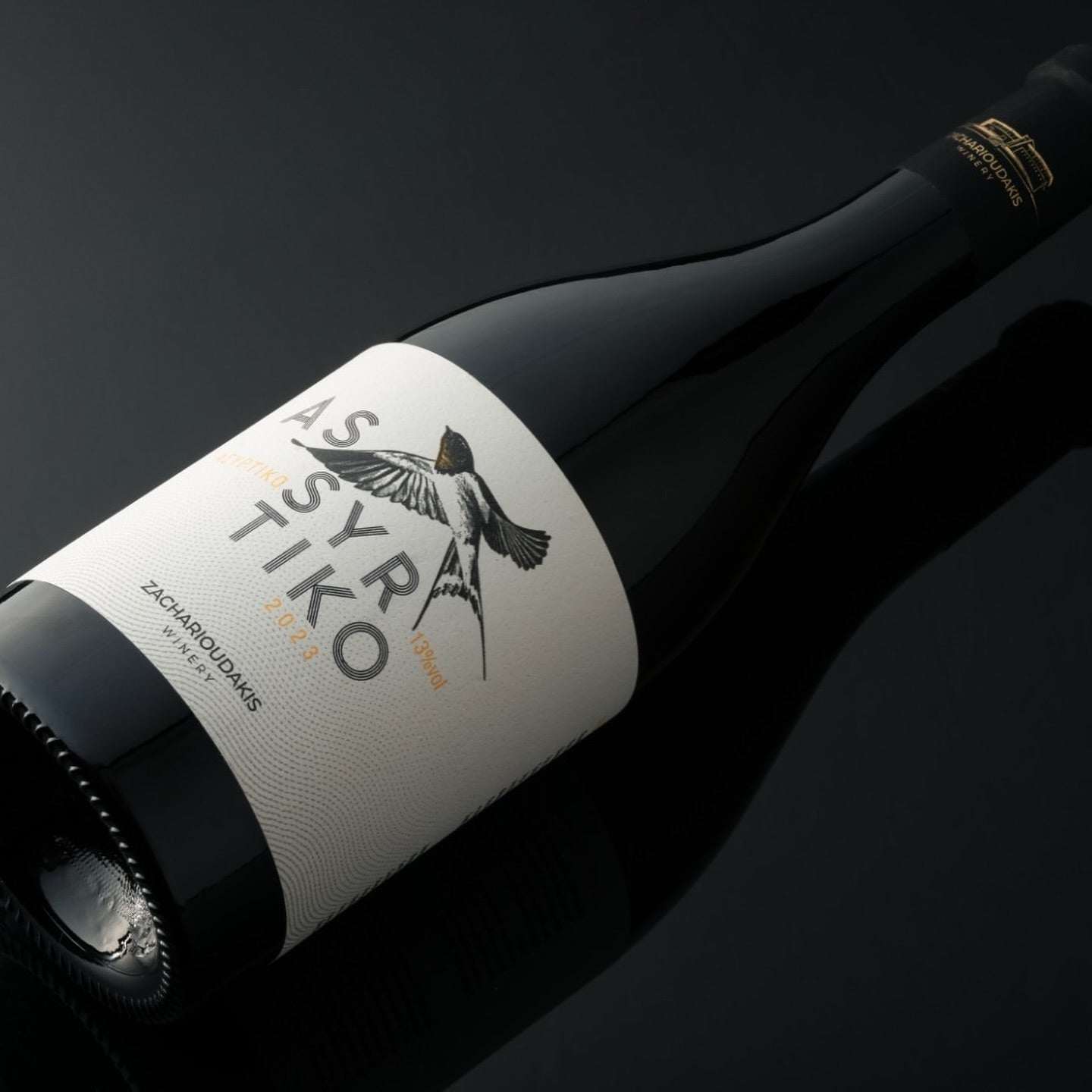 Assyrtiko Weißwein von Domaine Zacharioudakis aus Kreta mit eleganter Etikettengestaltung